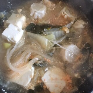 エビシュウマイのピリ辛豆乳鍋